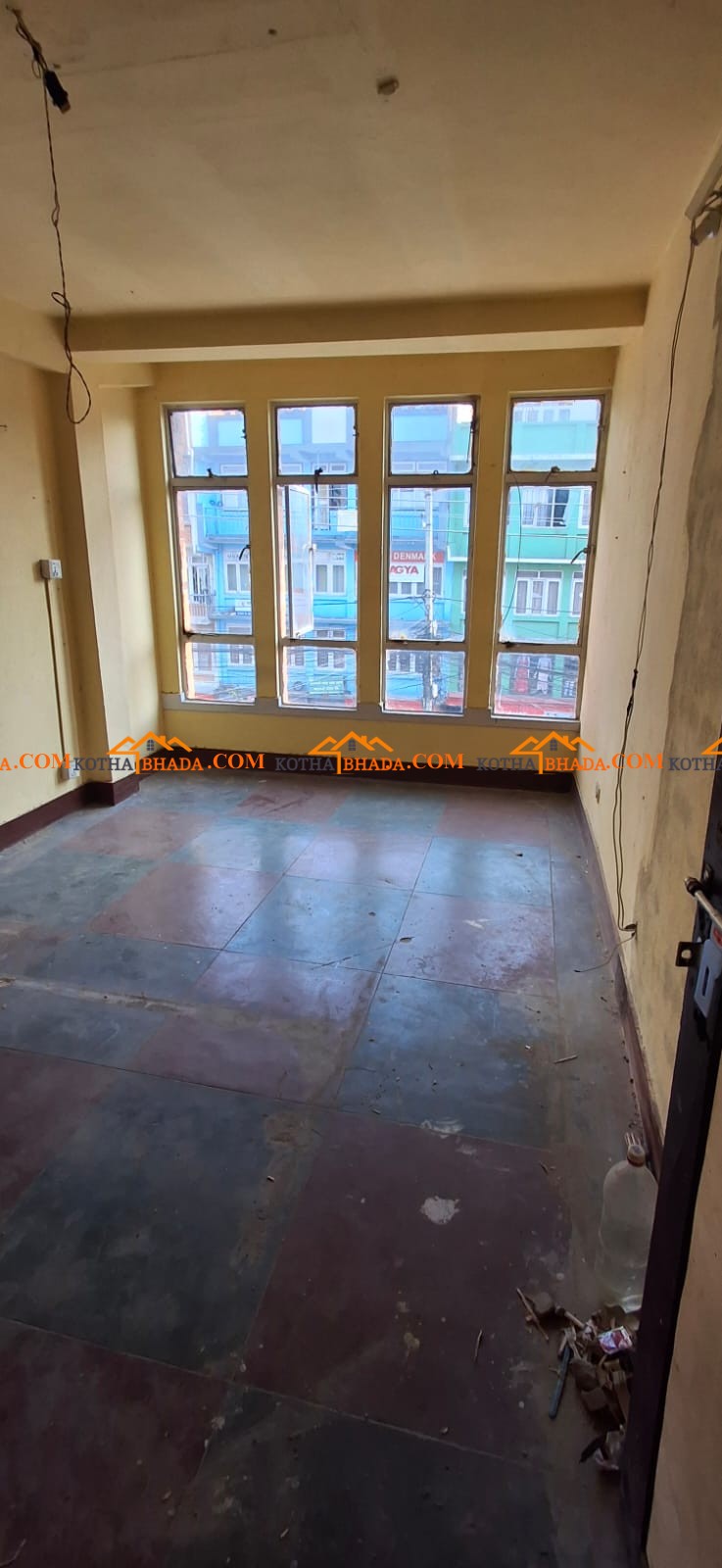 Single room available for rent for Godoen or Office